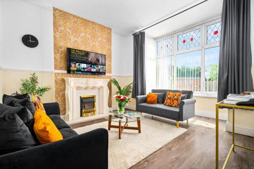Birmingham House | Modern 6-Bedroom Home - Sleeps 12 - Parking - Garden 568P