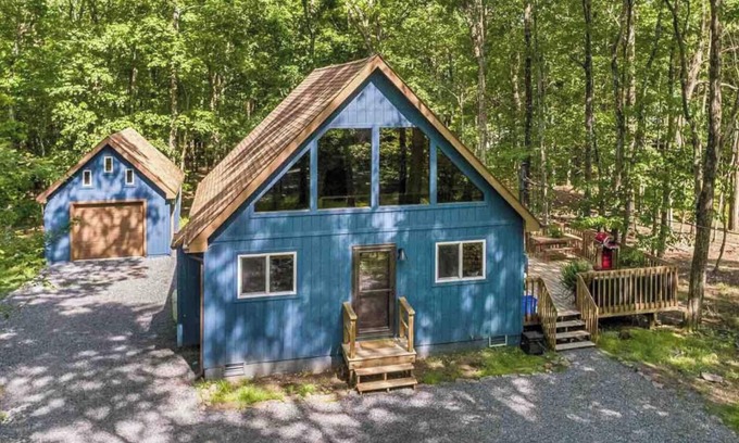 Albrightsville Cabin | modern a-frame cabin with lake access & hot tub