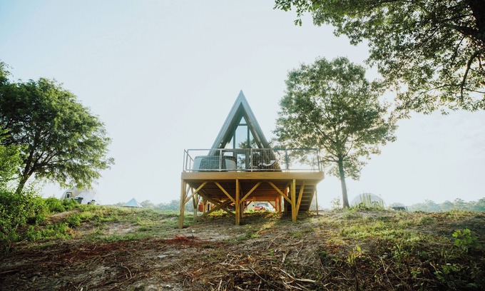 Coosa Resort | Modern A-Frame Cabin: Hot Tub, TV, & Lake Views