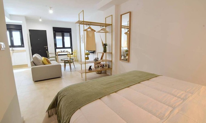 El Molinillo Apartment | Modern and Charming flat in Malaga by SharingCo
