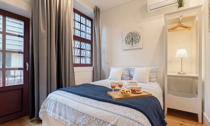 Guimaraes Apartment | Modern and Cozy Flat by HostWise