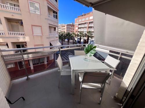 El Moncayo Apartment | Modern and Stylish Apartament sea views