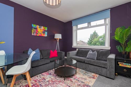 Motherwell Apartment | Modern And Vibrantly Designed Apartment