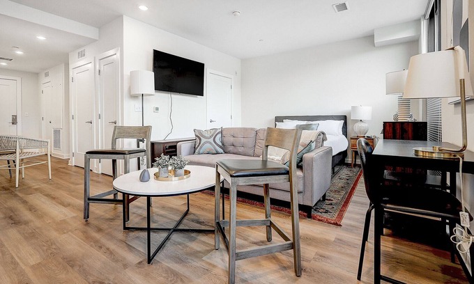 Bala-Cynwyd Apartment | Modern Apartment in Prime Location (ID7010)
