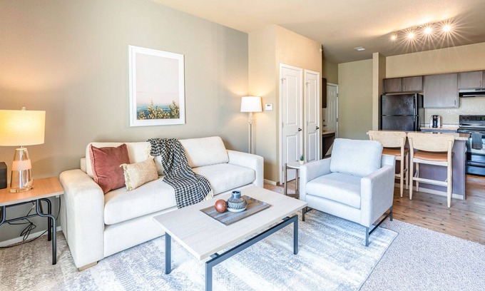Lafayette Apartment | Modern Apartment in Prime Location (ID3506X47)