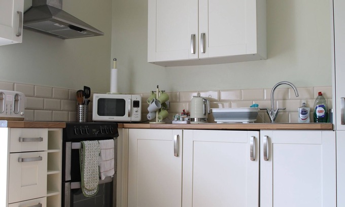Gosport Apartment | Modern apartment in period Victorian town house