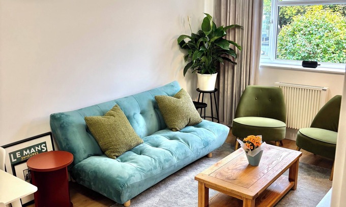 Penge and Cator Apartment | Modern Apartment in Penge - 3 Person