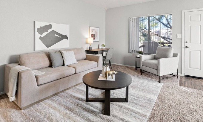 The Islands Apartment | Modern Apartment in Prime Location (ID8459X71)