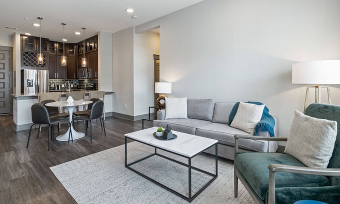 Vickery Meadow Apartment | Modern Apartment in Prime Location (ID3078X07)