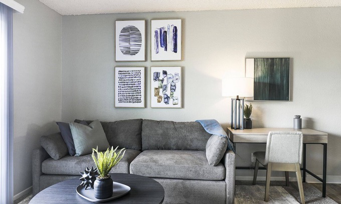 Tucson Apartment | Modern Apartment in Prime Location (ID9969X04)