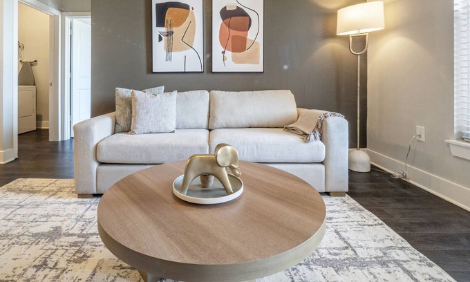 West Ashley Apartment | Modern Apartment in Prime Location (ID9800X53)