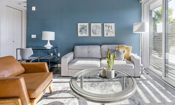 Enterprise Apartment | Modern Apartment in Prime Location (ID3722)