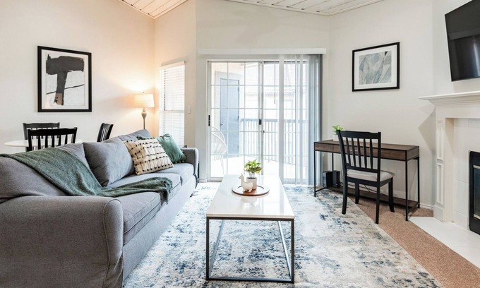 Fort Worth Apartment | Modern Apartment in Prime Location (ID2679X34)