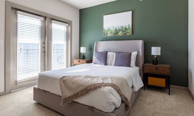 Georgetown Apartment | Modern Apartment in Prime Location (ID7009X57)