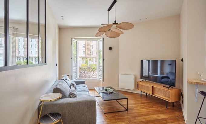 Necker Apartment | Modern Apartment Invalides Eiffel Tower