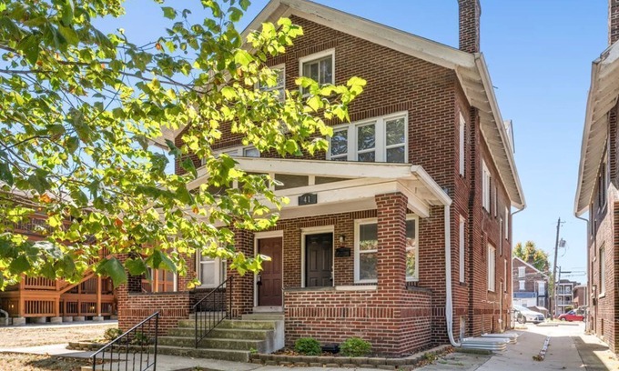 University District Apartment | Modern Apartment Near OSU Campus and Ohio Stadium