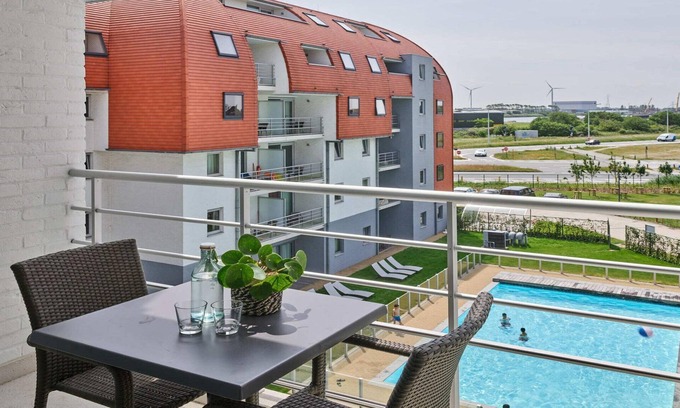 Zeebrugge Apartment | Modern apartment with air conditioning, on a resort, only 2.5 km. from the beach