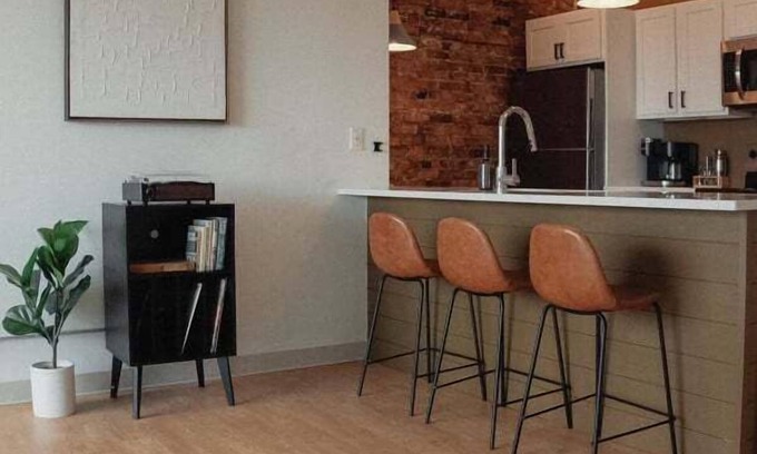 Duluth Apartment | Modern Apt w/Gym, Elevator, Coffee Shop | 325
