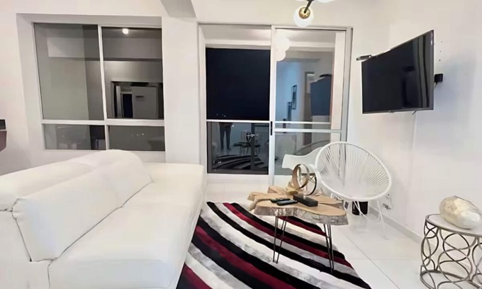 Sabaneta Apartment | Modern apt with a great view