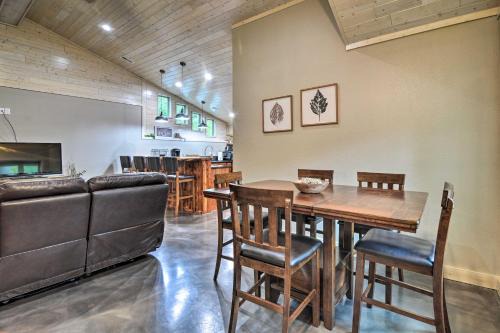 Arcadia House | Modern Arcadia Farmhouse on 80 Acres with Fire Pit!