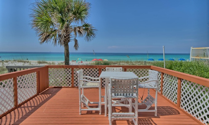 Thomas Drive House | Modern Beachfront 2BD3BA Beach House. Sleeps 8!