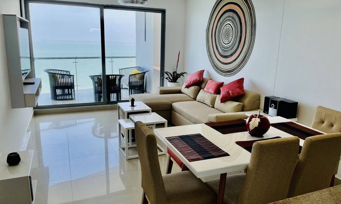 Cartagena District Apartment | Modern Beachfront Front apartment