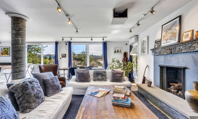 Napeague House | Modern beachfront home, stunning Atlantic ocean views, rooftop terrace,.