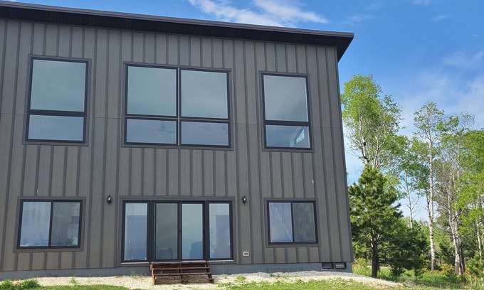Lead Cabin | Modern cabin nestled in the Black Hills National Forest.Fall colors, biking, etc