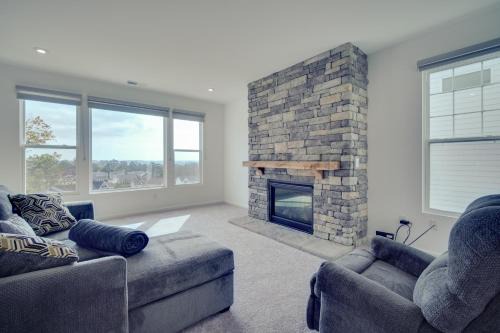 Canton House | Modern Canton Home 10 Mi to Lake Allatoona!