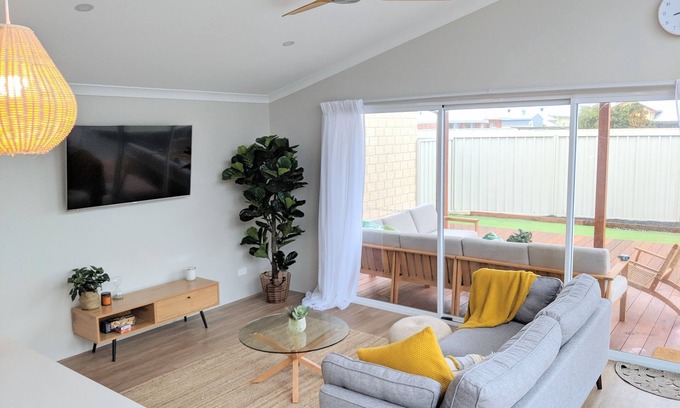 Busselton House | Modern Central Busselton Beach House