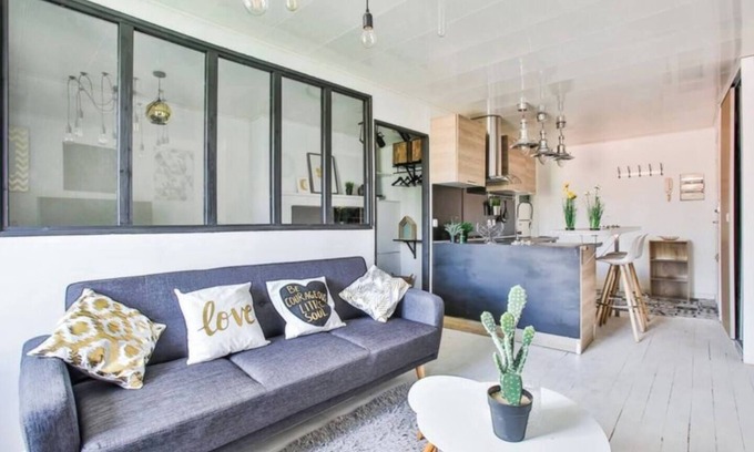 Clermont-Ferrand Apartment | Modern, central haven of peace