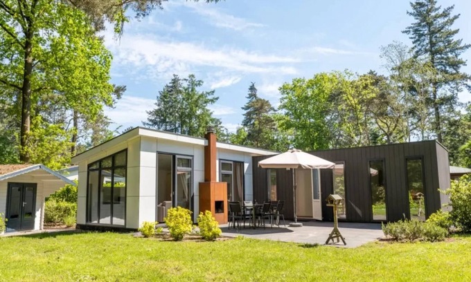 Municipality of Hellevoetsluis Ski Chalet | Modern chalet with terrace near Rockanje