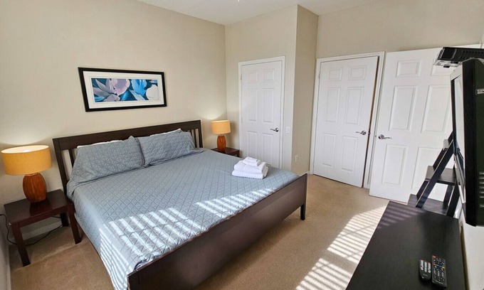 Florida Central Atlantic Coast Condo | Modern Condo 5min to Conv Center with balcony