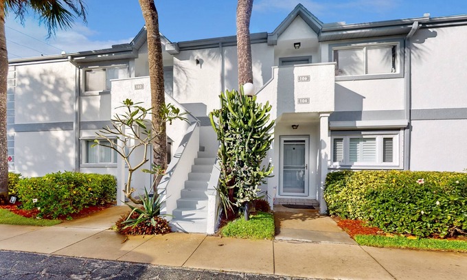 Villages of Seaport Condo | Modern condo with beach access, firework views, W/D, & balcony - dog-friendly
