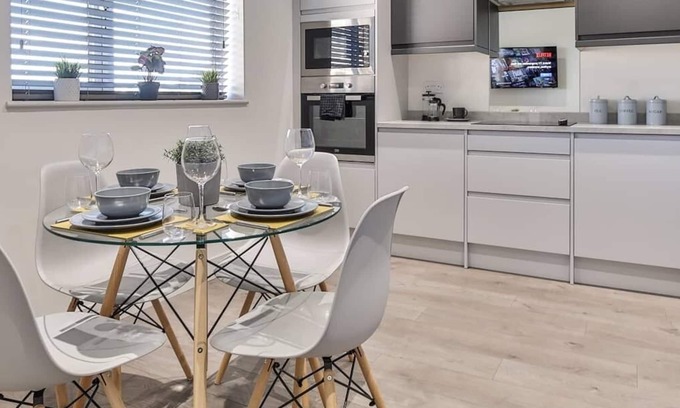 Sheffield House | Modern, Cosy and Convenient 3 Bed, 2 Bath House