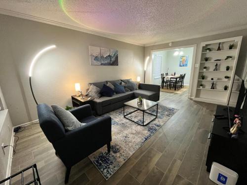 Houston Apartment | Modern & Cozy Apartment near The Galleria