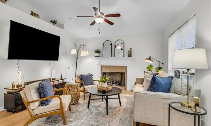 Pooler House | Modern Cozy Chic Escape
