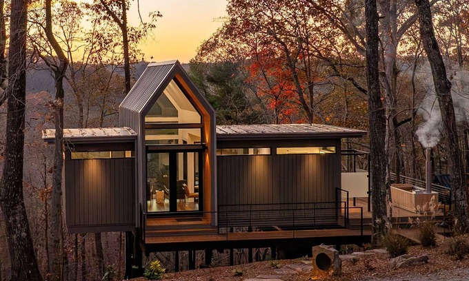 Dawsonville Cabin | Modern Cozy Romantic Hideaway near Dahlonega with Hot Tub and Trails