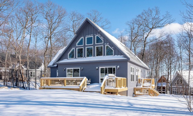 McHenry House | Modern Dog Friendly Escape w/Hot Tub & Fire Pit
