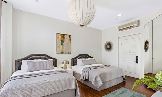 Downtown Baltimore House | Modern Double Bed Studio in Historic Mt. Vernon