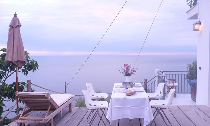 Ventimiglia House | Modern dream house with a breathtaking 180 degree view to Antibes