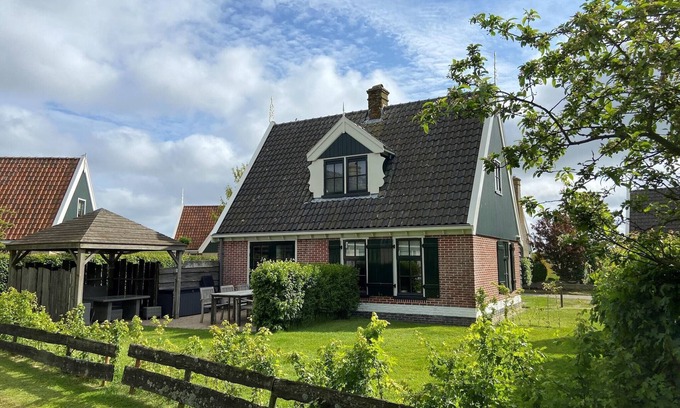 Hippolytushoef Villa | Modern Dutch Villa with Terrace