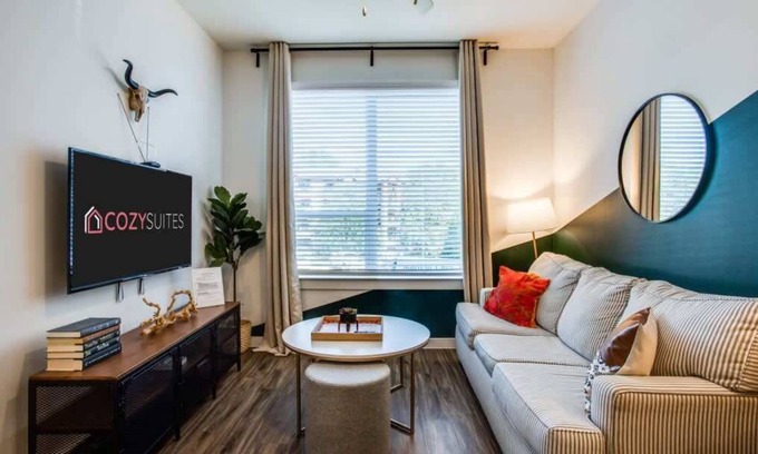 East Riverside - Oltorf Apartment | Modern East Riverside 2BR 2BA by Cozysuites
