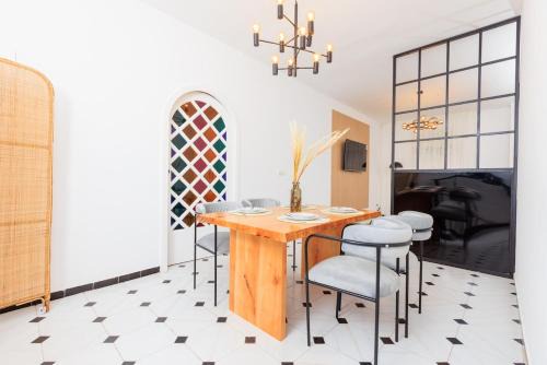 Oulad Khallouf Apartment | Modern Elegance 2BR in the Heart of Agdal