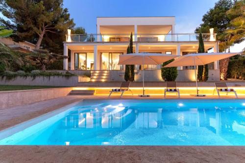 Santa Ponsa Villa | Modern exclusive Villa with Pool and Mountain View