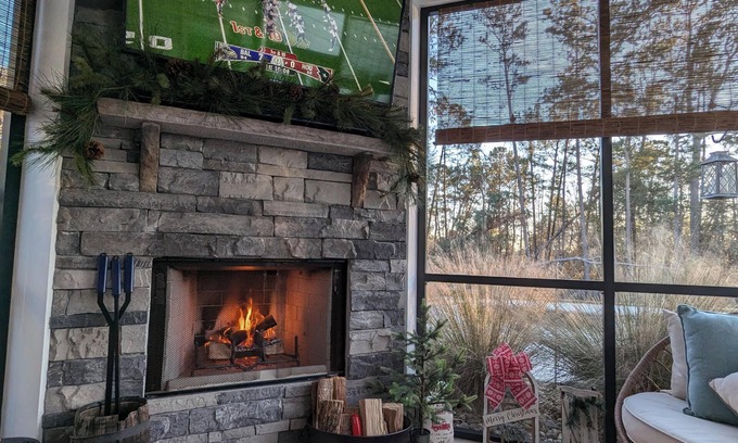 Grovetown House | Modern Farmhouse with Pool Oasis 10 miles from Augusta National