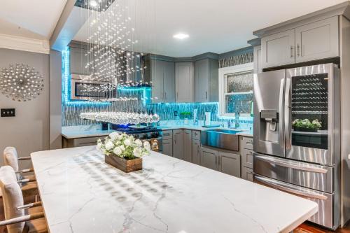 Oxon Hill-Glassmanor Apartment | Modern Fort Washington Apt 14 Mi to National Mall