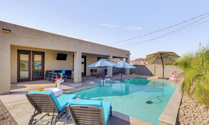 Lake Havasu City House | Modern Gem w/Pool & Mtn Views in Lake Havasu City
