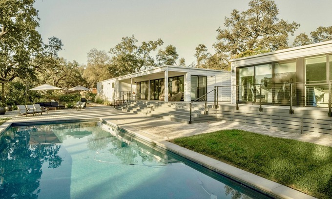 Glen Ellen House | Modern Glass Oasis-Pool, Hot Tub, Sport Court & Nature on 1.5 Acres, 3 bedrooms