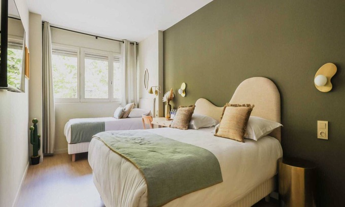 Meudon-la-Foret Apartment | Modern "green Suites" Residence - Meudon/velizy